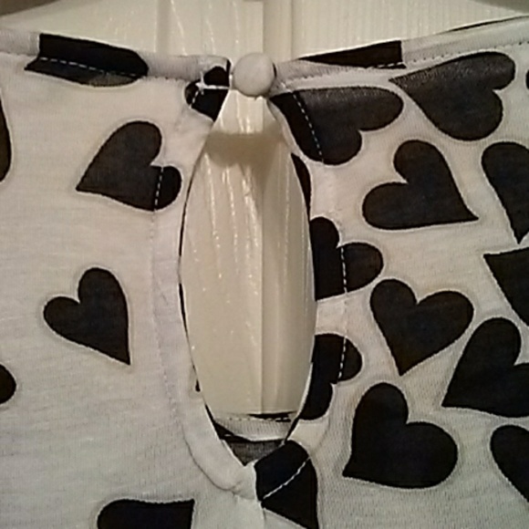 NEW & TAGS. French Connection Blouse With Hearts. - Picture 3 of 4